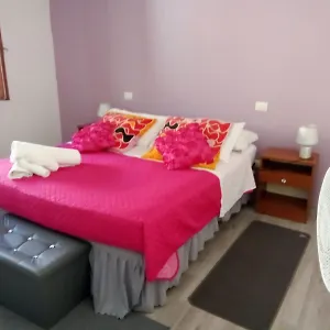 Smeralda Room's Alloggio in famiglia Olbia